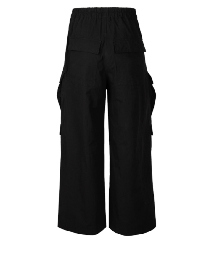 【GR07】Anti Form Pants