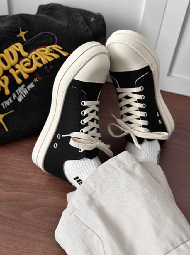 【GR10】Void Sneaker