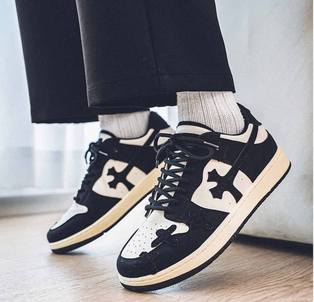【GR86】Coven Sneaker