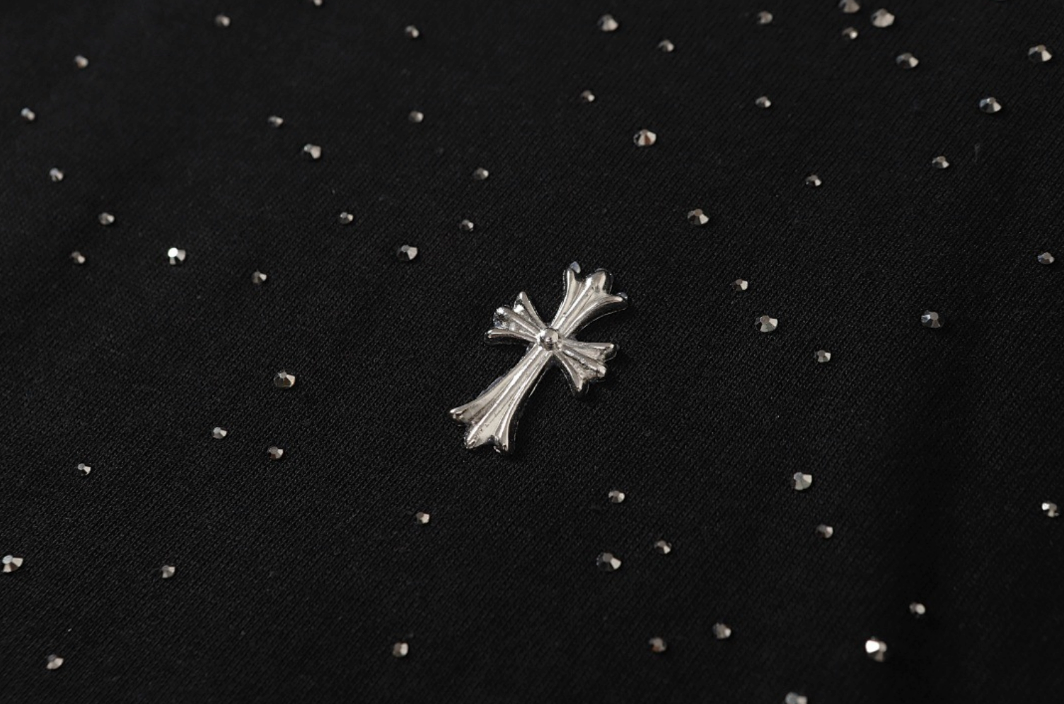 【GR122】Cross Gem Studs Tee