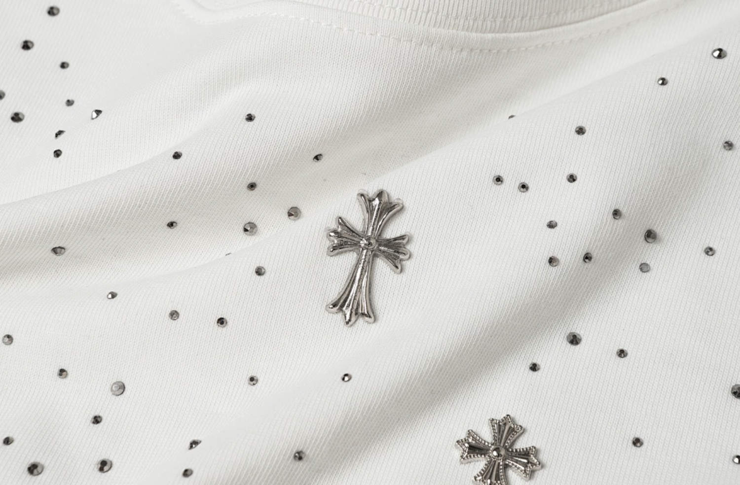 【GR122】Cross Gem Studs Tee